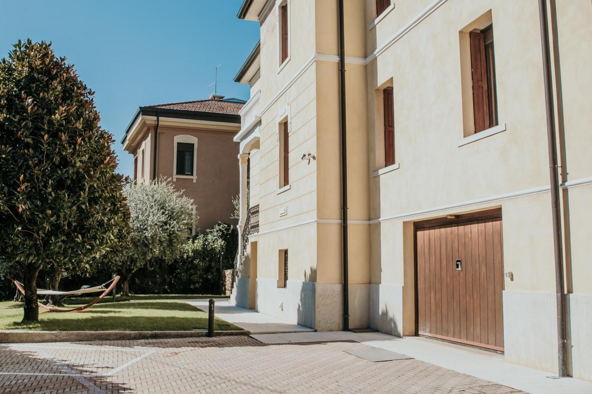 Naboo Verona Luxury Suites Eksteriør billede